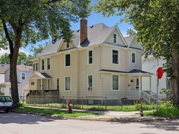 958 26th Avenue NE, Minneapolis, MN 55418