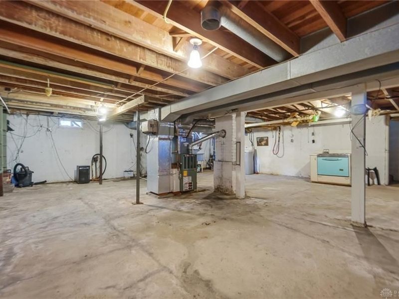 8601 Lochard Road, Sidney, OH 45365 Photo 19