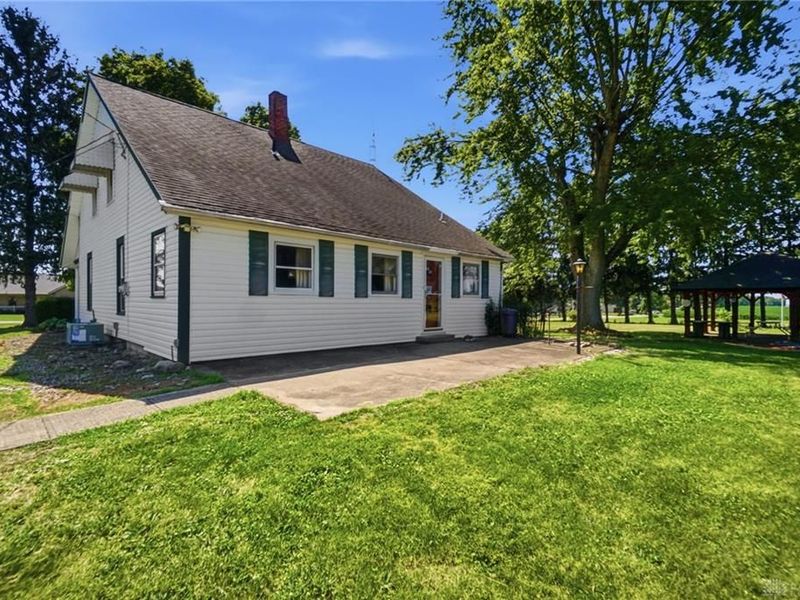 8601 Lochard Road, Sidney, OH 45365 Photo 23