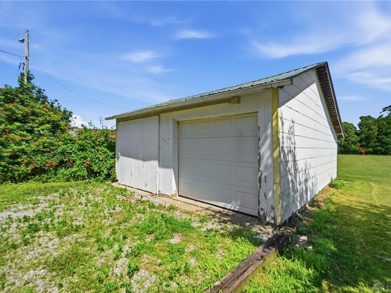 8601 Lochard Road, Sidney, OH 45365 Photo 69