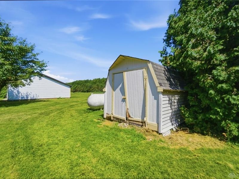8601 Lochard Road, Sidney, OH 45365 Photo 70