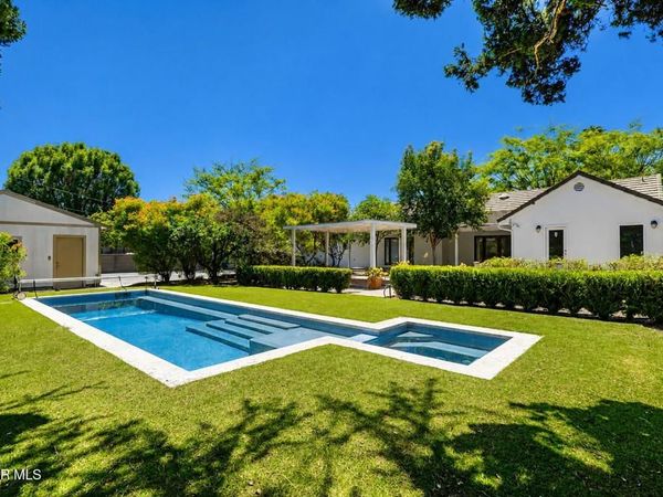 9244 Jellico Avenue, Northridge, CA 91325