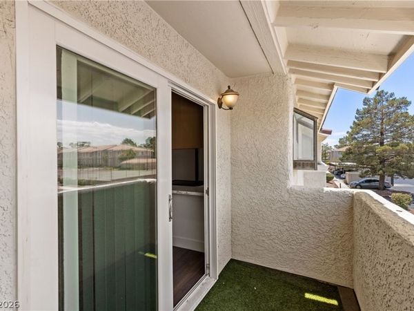 7300 Pirates Cove Road , Unit 2051, Las Vegas, NV 89145