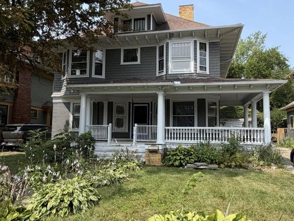 2471 Glenwood Avenue, Toledo, OH 43620