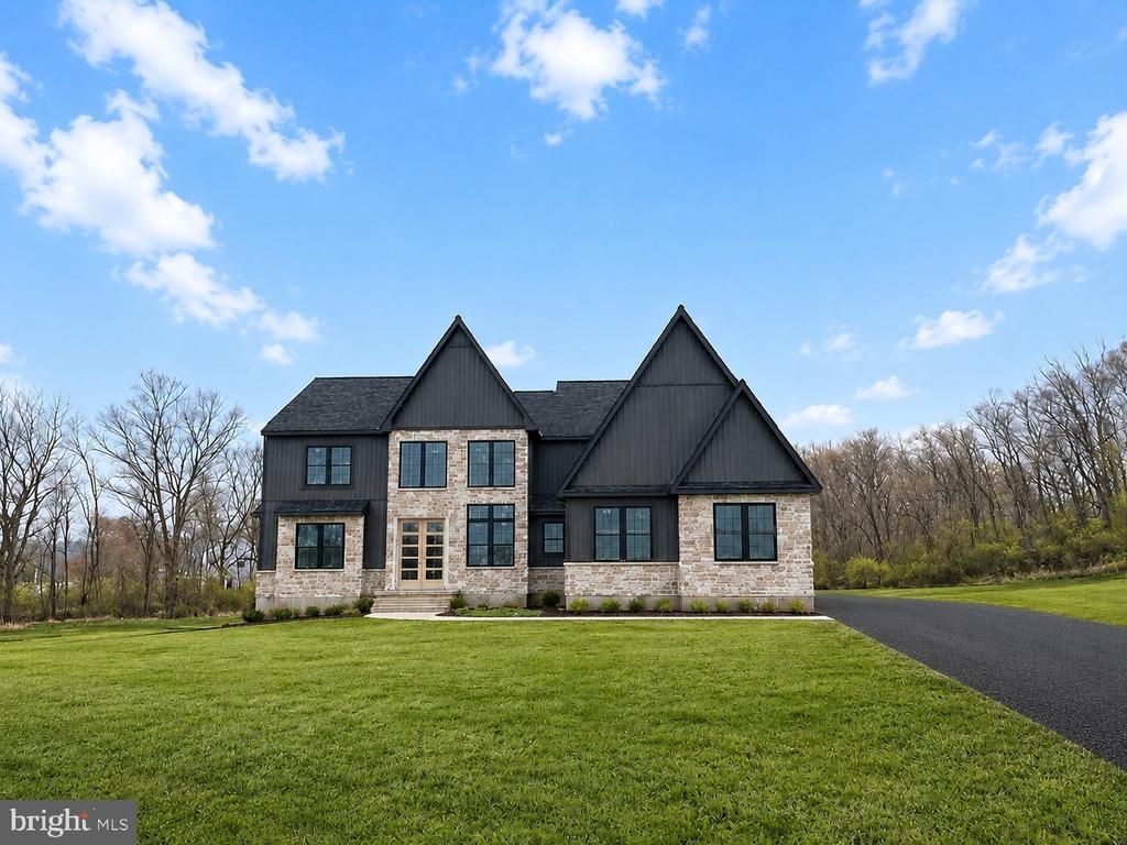 85 FIORINO WAY , SINKING SPRING, PA 19608