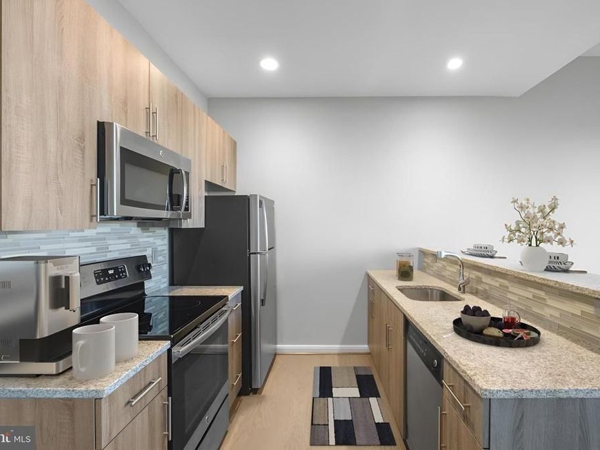 200 N 16th Street , Unit 919, Philadelphia, PA 19102 Main Photo