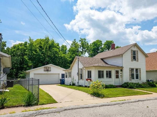 212 BRIDGEMAN, Muscatine, IA 52761