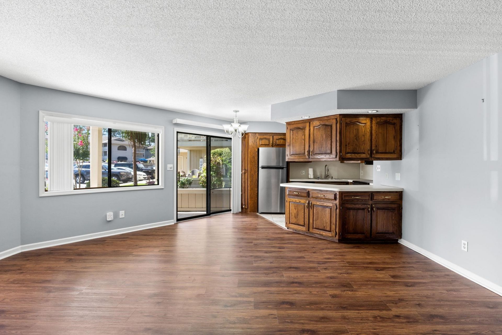 4206 Pinehurst Circle  Photo 7