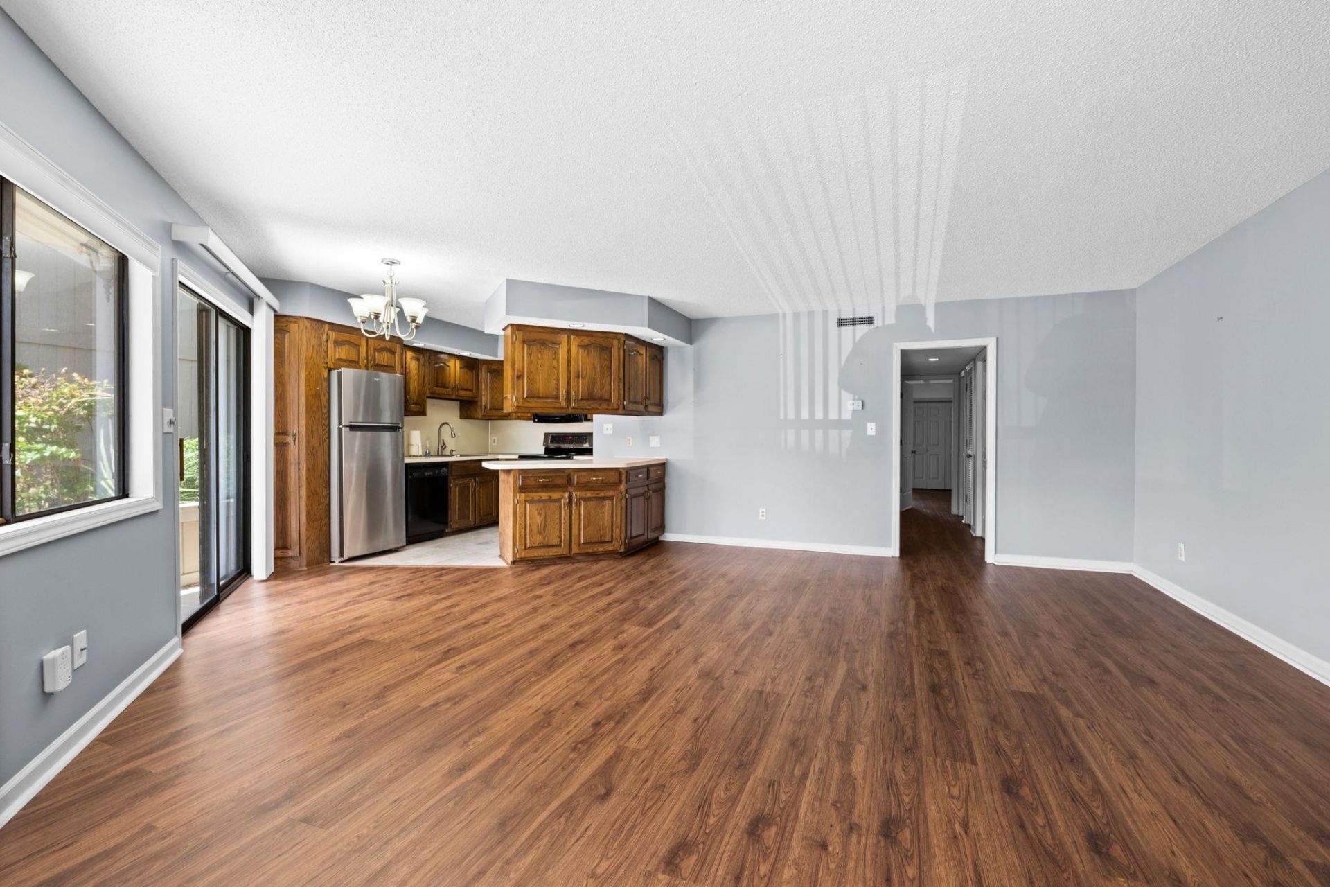 4206 Pinehurst Circle  Photo 9