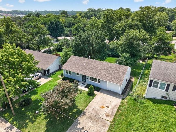 9108 Central Street, Kansas City, MO 64114