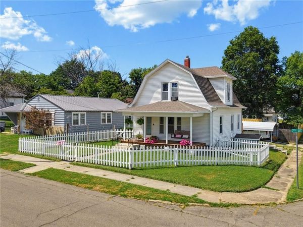 703 E 7th Street, Trenton, MO 64683