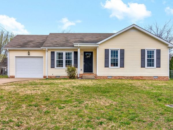3231 Tabby Dr , Clarksville, TN 37042