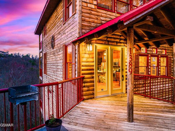 1389 N Baden Drive, Gatlinburg, TN 37738