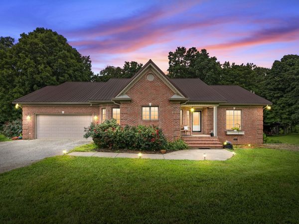 3055 Quisenberry Ln, Hopkinsville, KY 42240