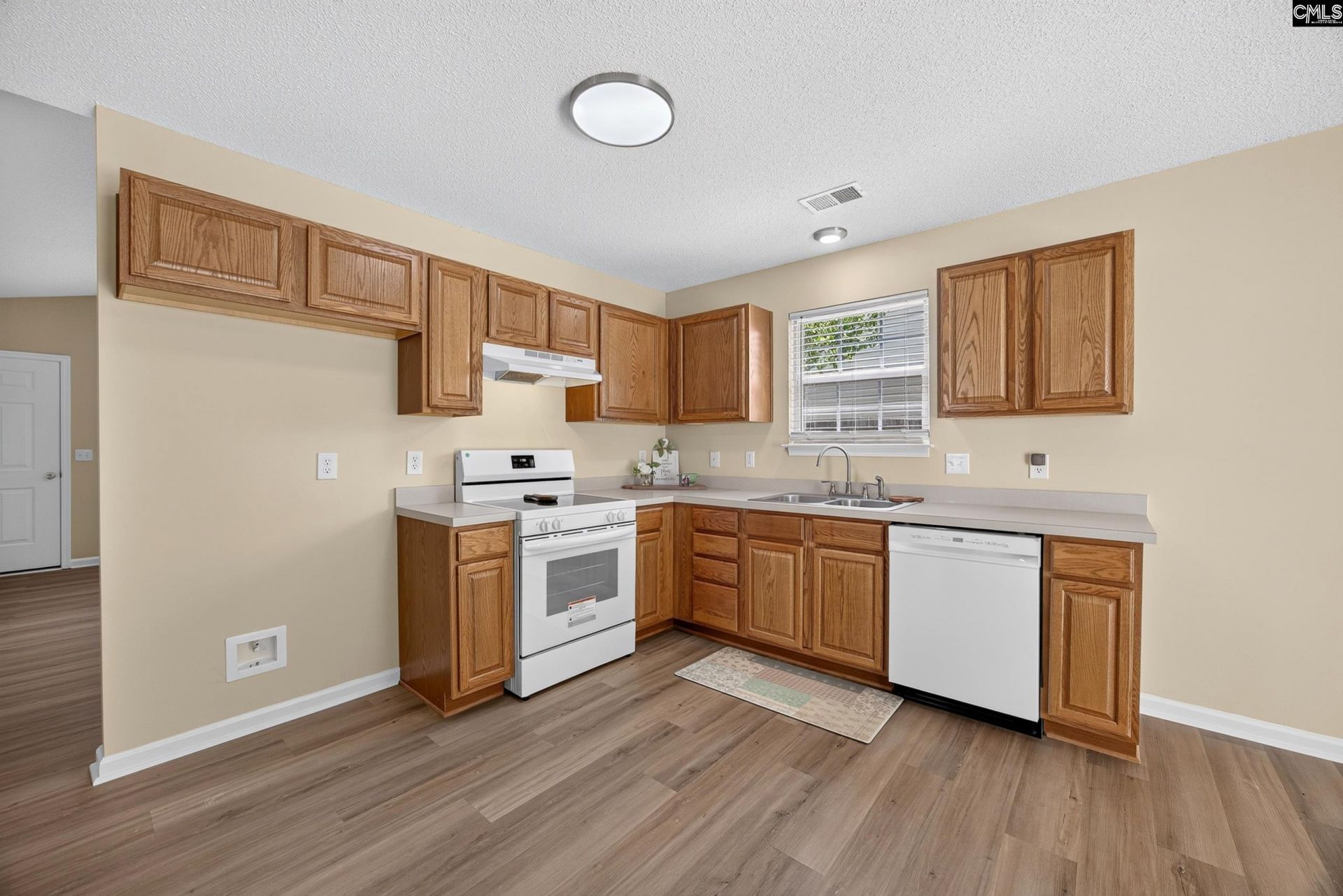 171 Arthurdale  Photo 11