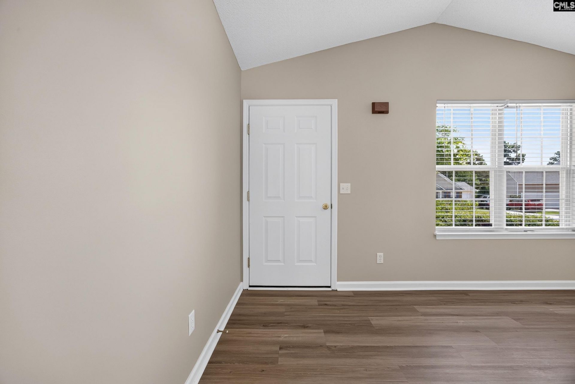 171 Arthurdale  Photo 6