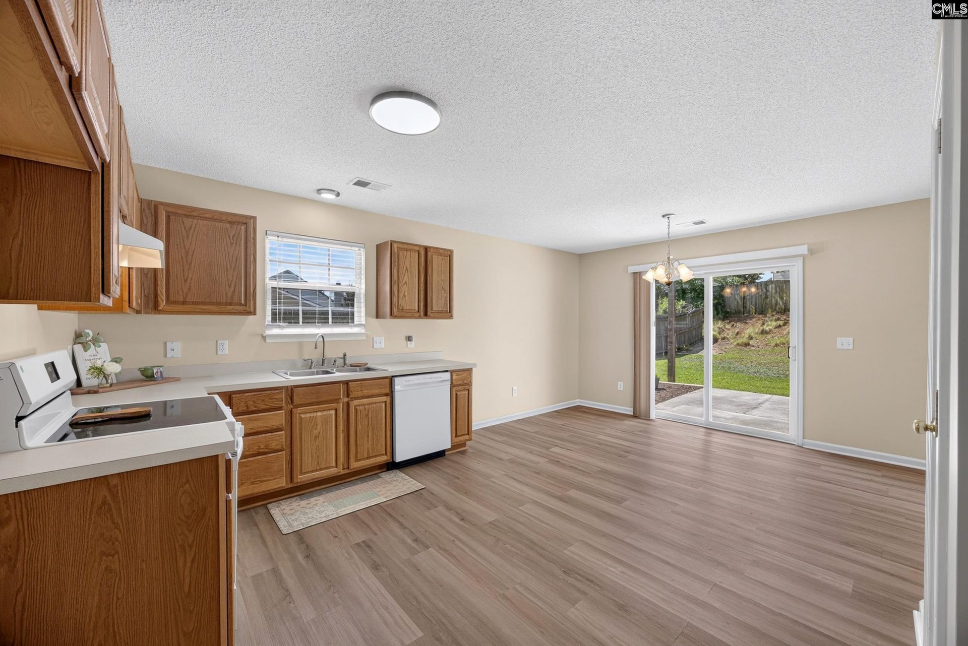 171 Arthurdale  Photo 9