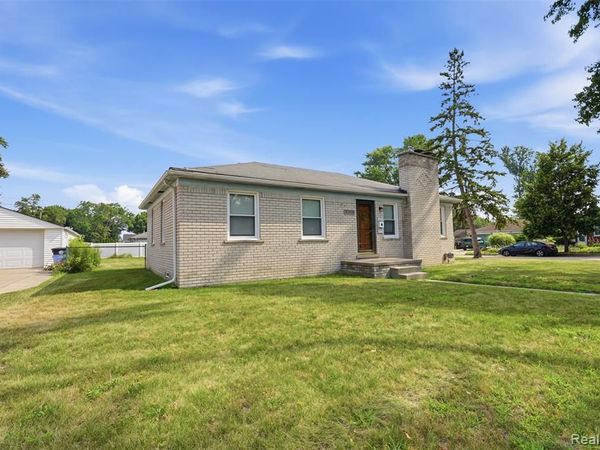 32600 W Chicago Street, Livonia, MI 48150