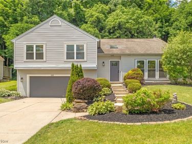 1216 Waldo Way, Twinsburg, OH 44087