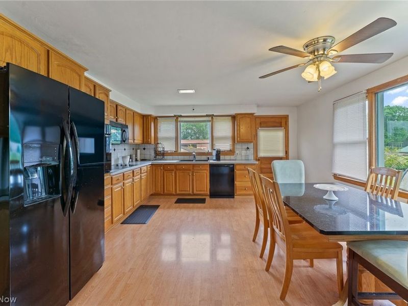 2451 E Western Reserve Road, Poland, OH 44514 Photo 16