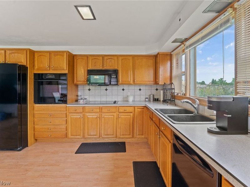 2451 E Western Reserve Road, Poland, OH 44514 Photo 18