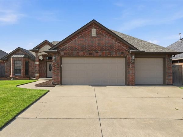 10636 NW 40th Street, Yukon, OK 73099
