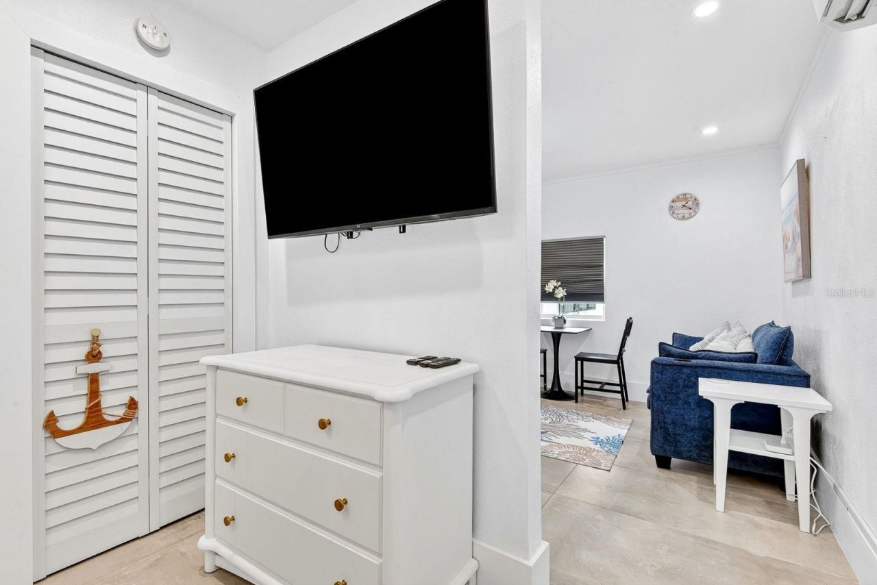 2009 1st Avenue E, Unit B, Bradenton, FL 34208 Photo