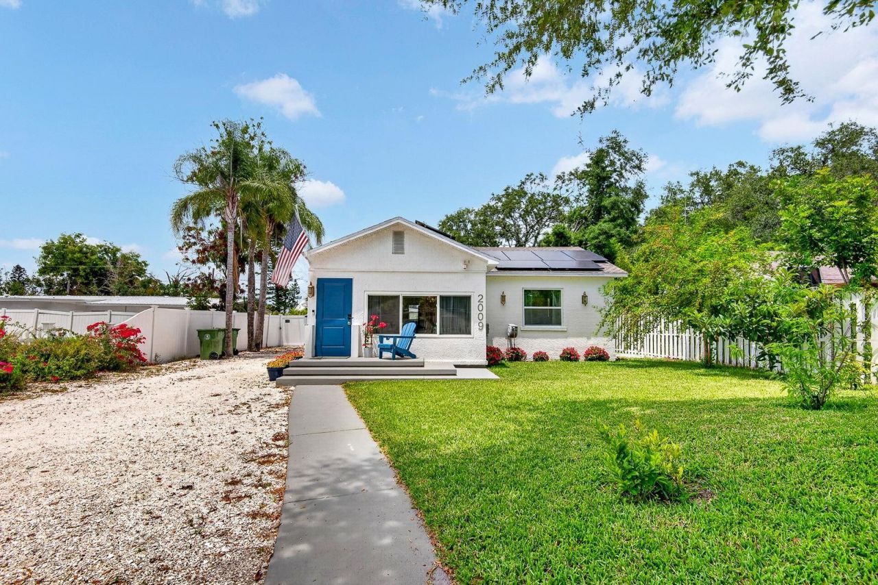 2009 1st Avenue E, Unit B, Bradenton, FL 34208 Photo