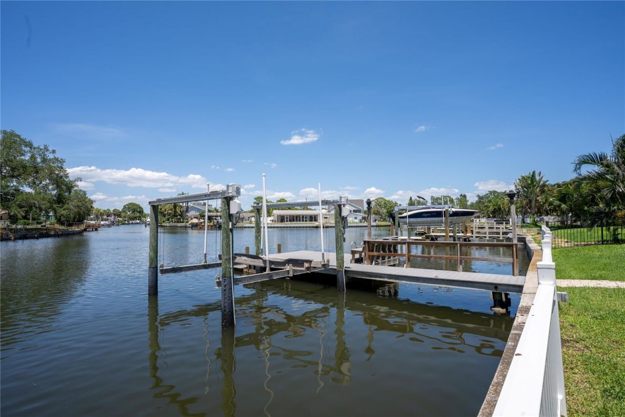 5119 Venetian Boulevard Ne, Saint Petersburg, FL 33703 Photo