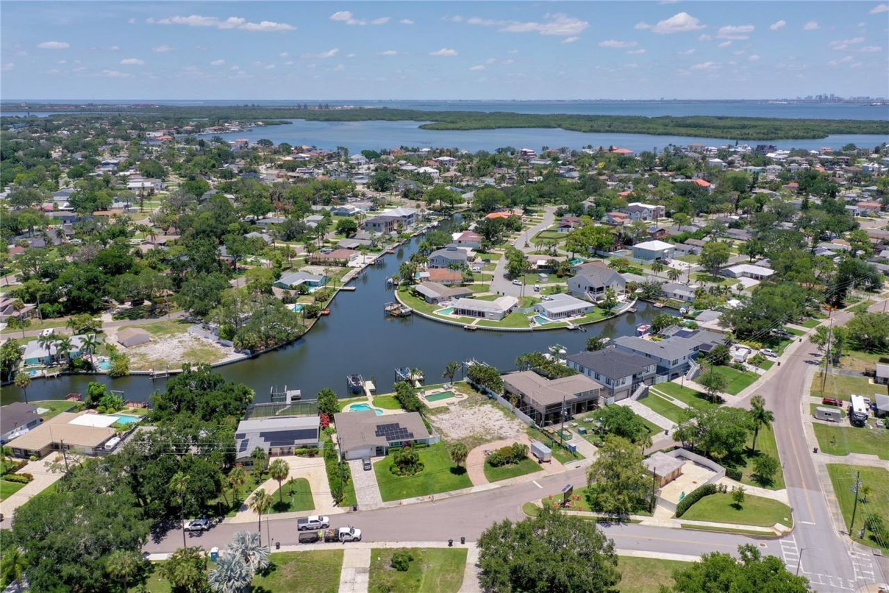 5119 Venetian Boulevard Ne, Saint Petersburg, FL 33703 Photo