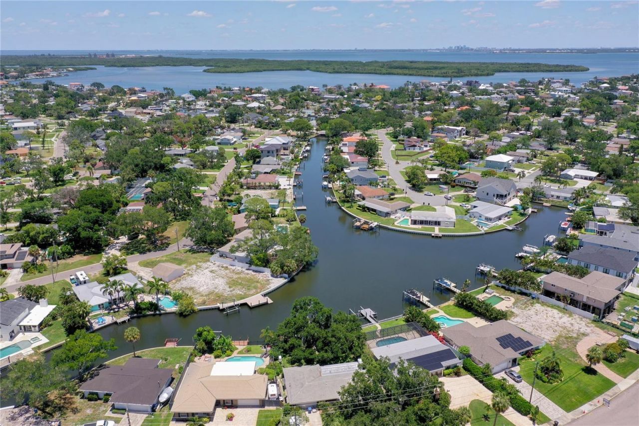 5119 Venetian Boulevard Ne, Saint Petersburg, FL 33703 Photo