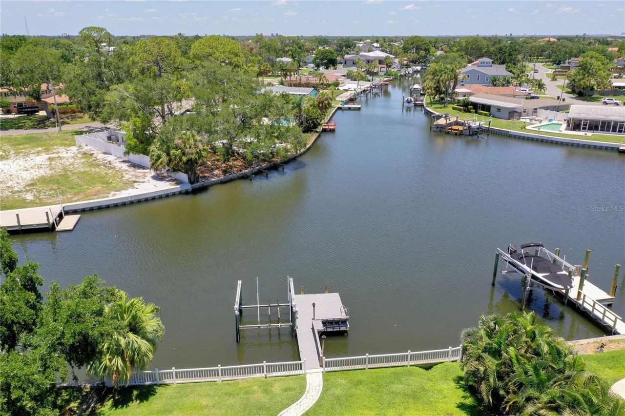 5119 Venetian Boulevard Ne, Saint Petersburg, FL 33703 Photo