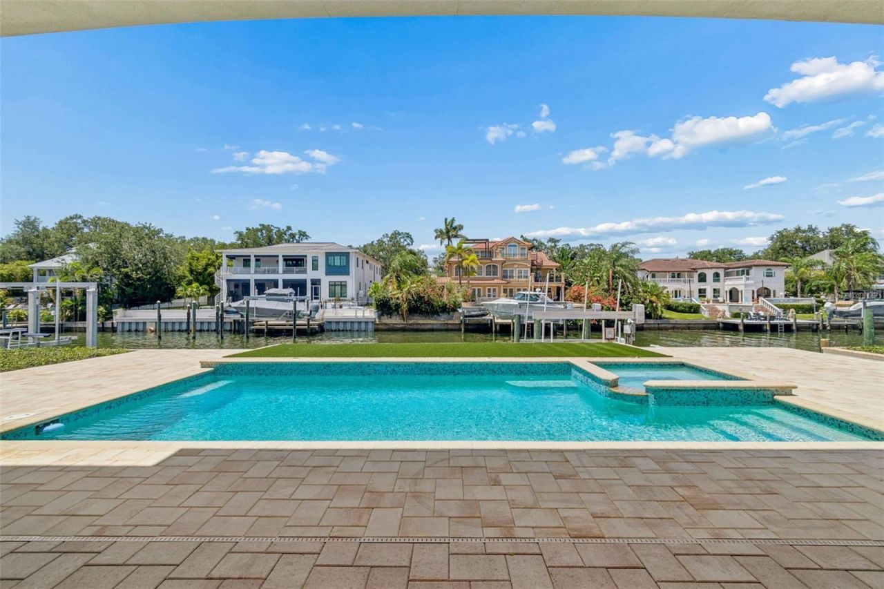 4927 Lyford Cay Road, Tampa, FL 33629 Photo