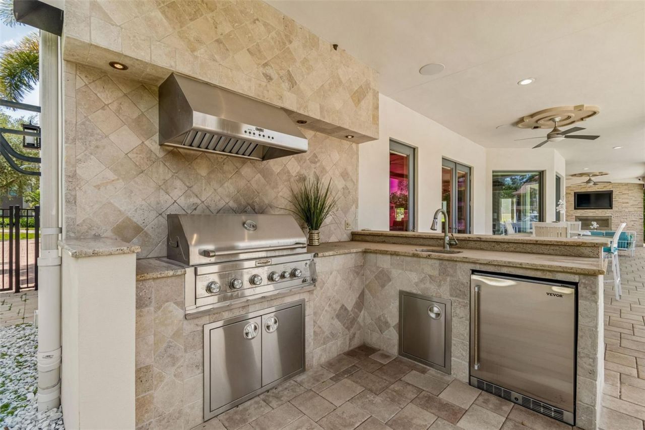 4927 Lyford Cay Road, Tampa, FL 33629 Photo