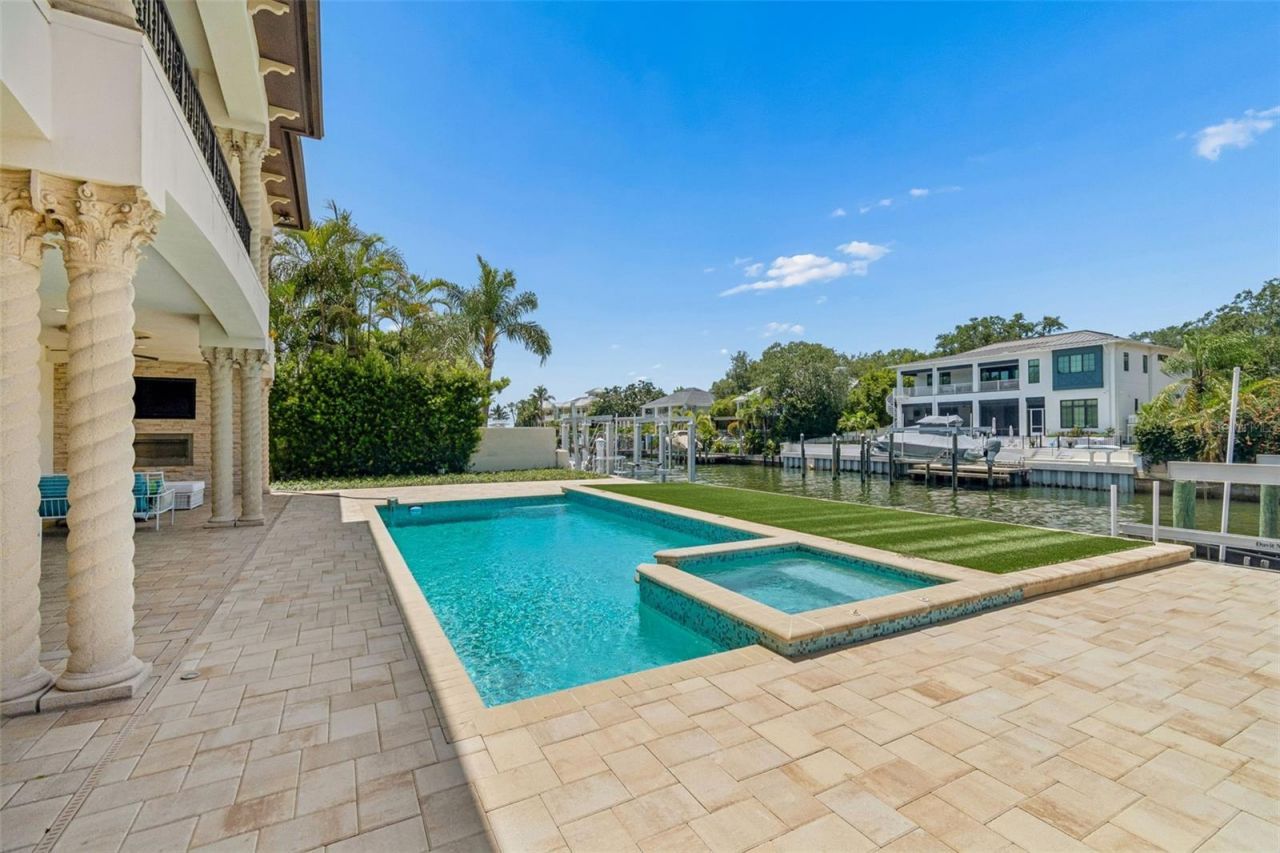 4927 Lyford Cay Road, Tampa, FL 33629 Photo
