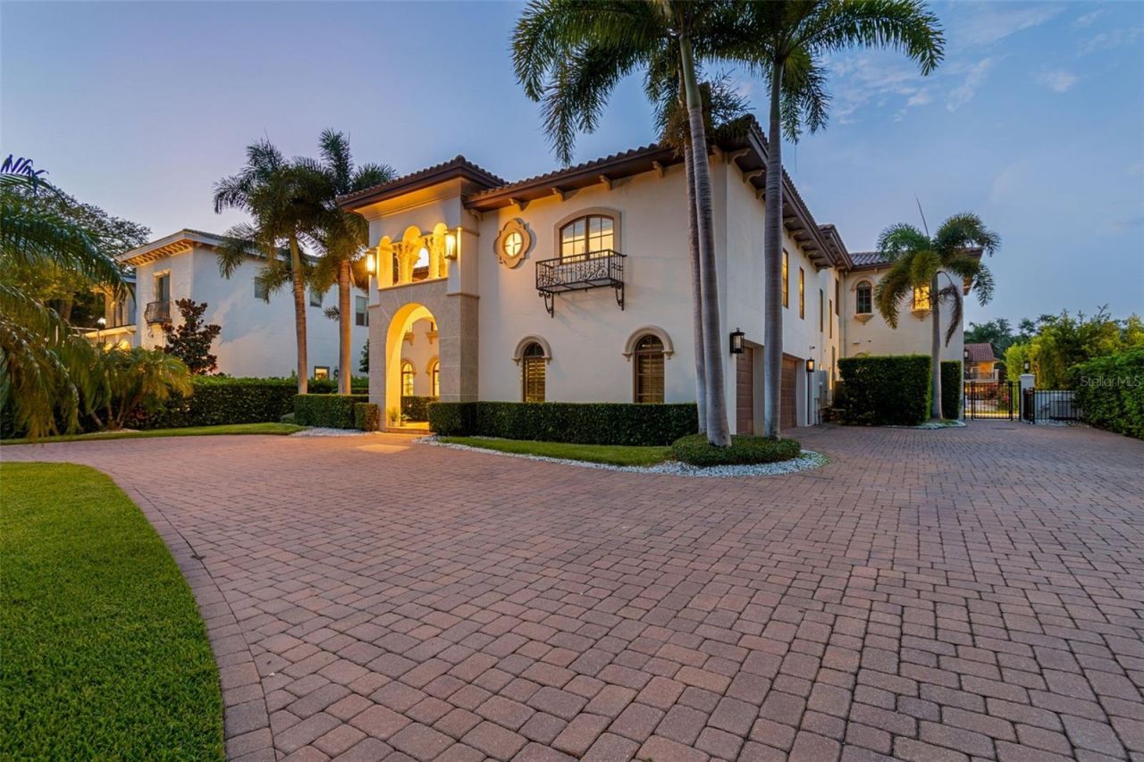 4927 Lyford Cay Road, Tampa, FL 33629 Photo