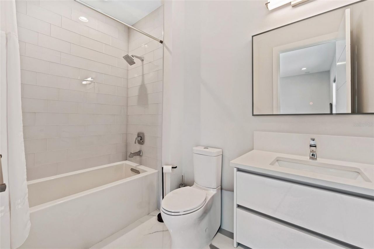 6159 Harbour Town Court, Orlando, FL 32819 Photo