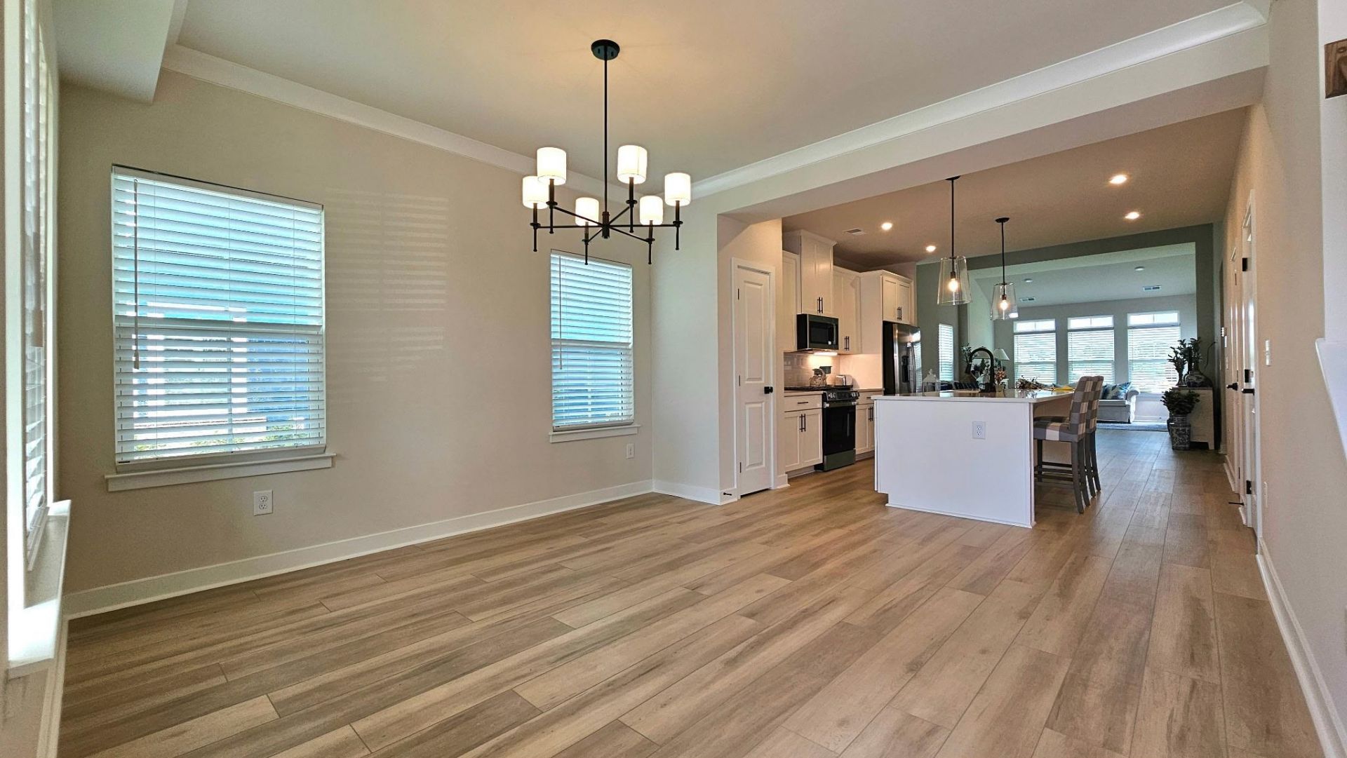 8802 Reya Rd  Photo 11