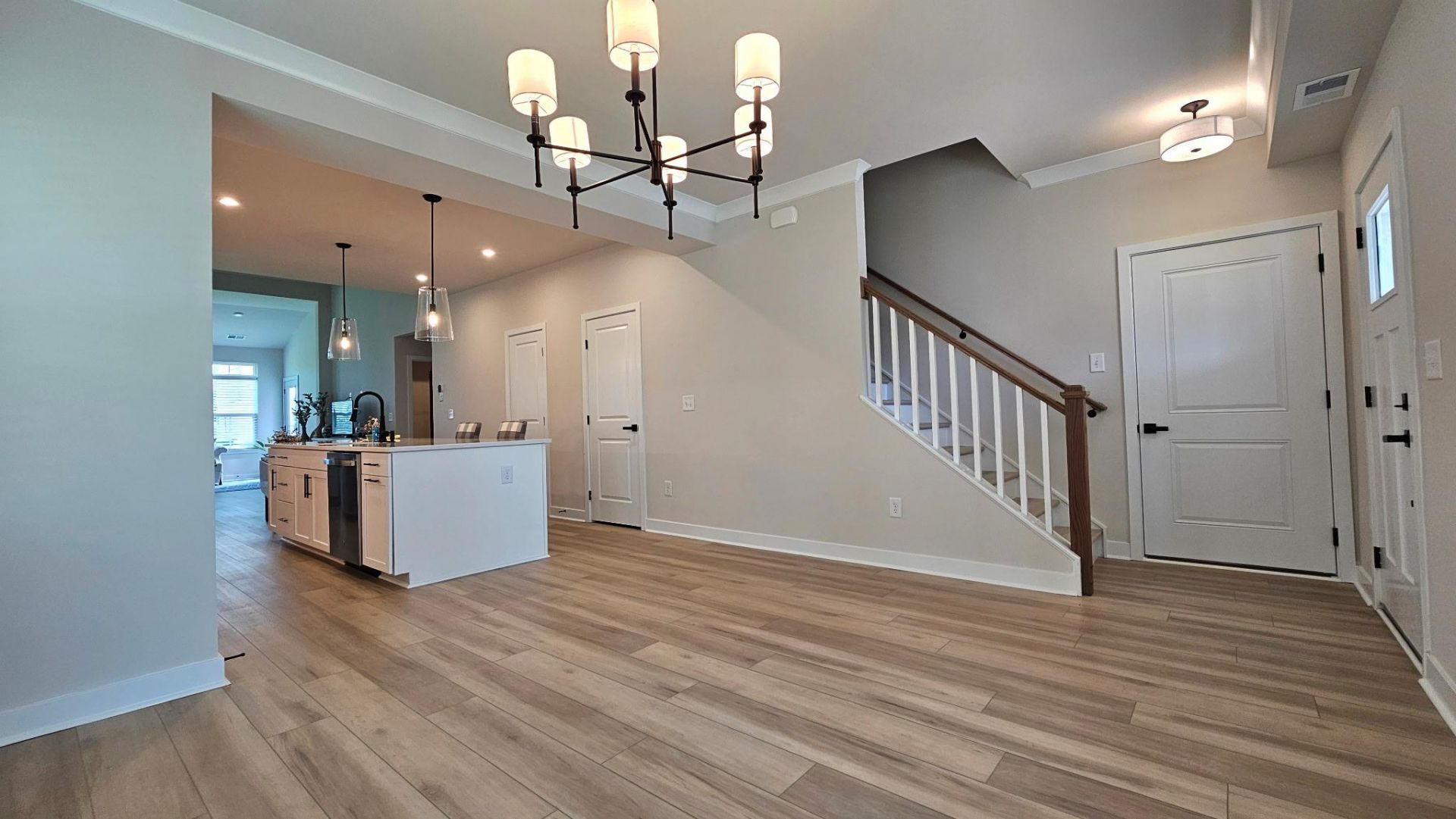 8802 Reya Rd  Photo 12