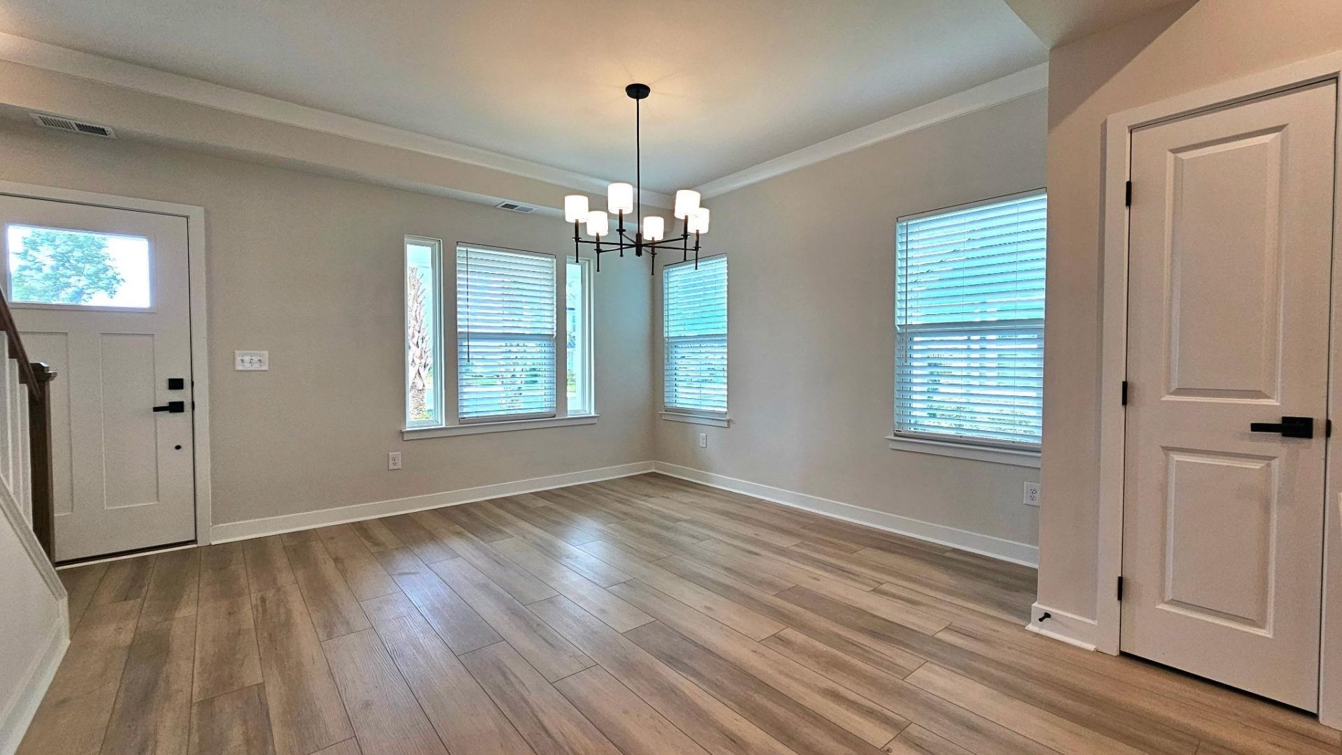 8802 Reya Rd  Photo 13