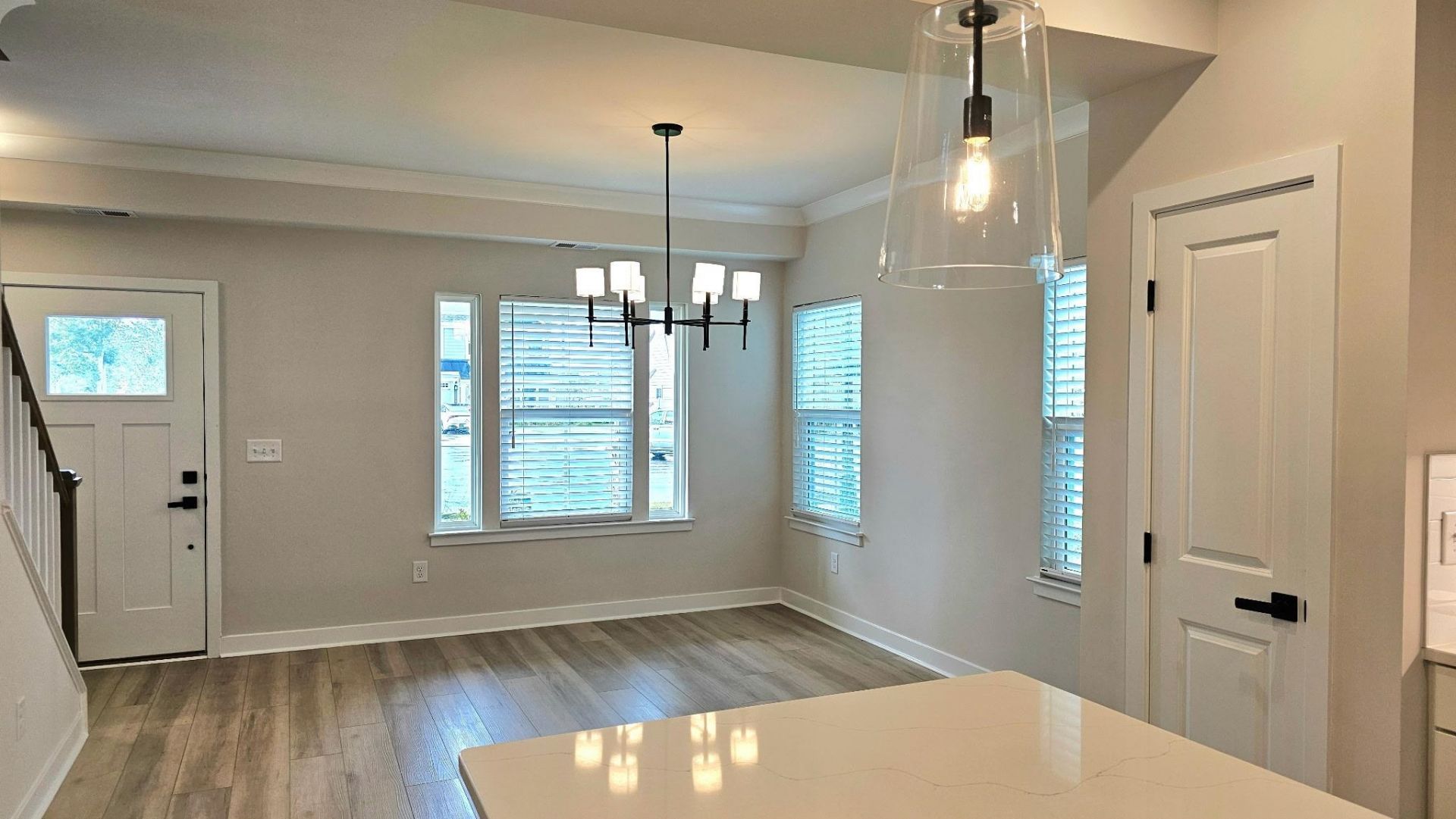 8802 Reya Rd  Photo 15