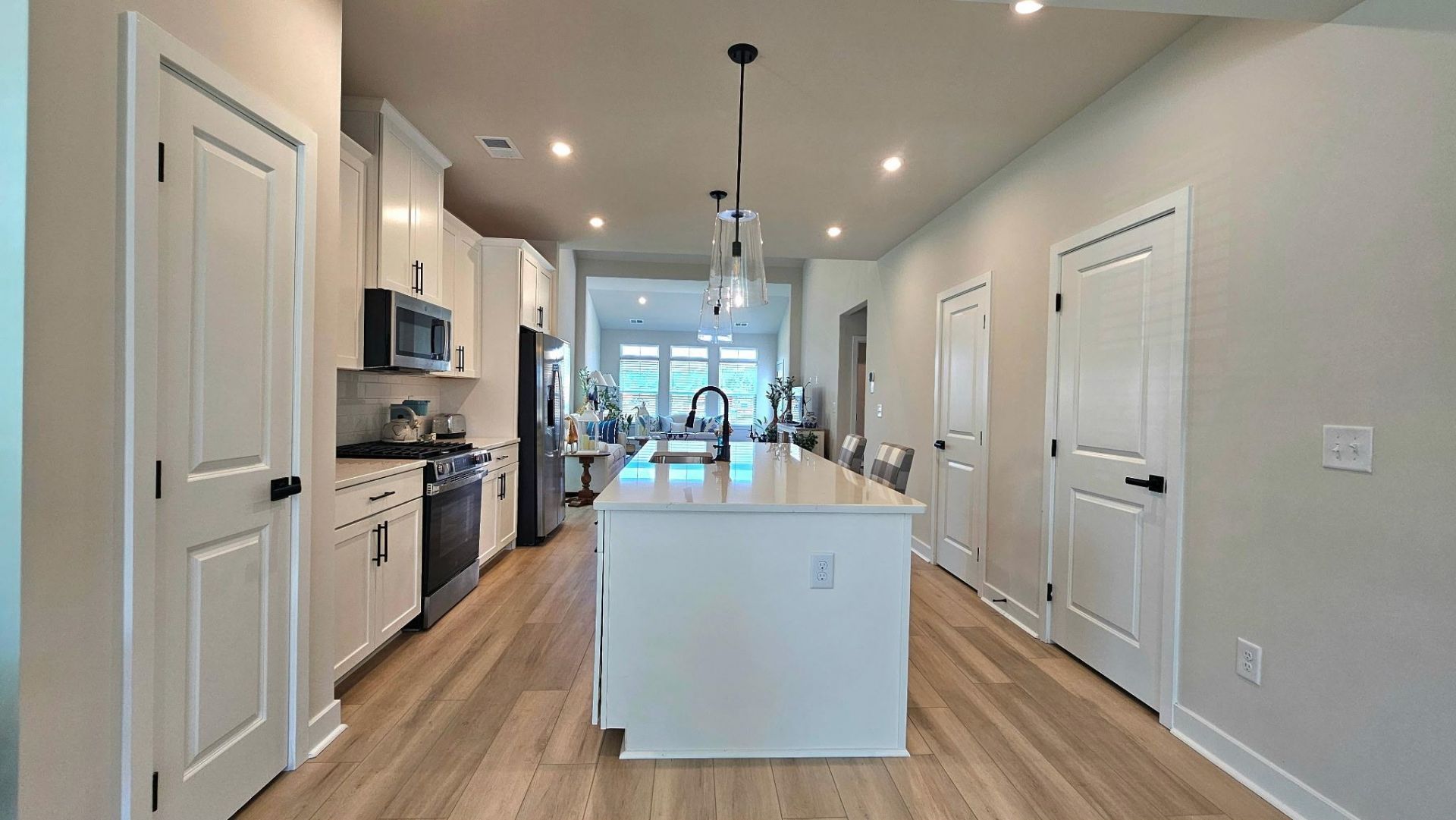 8802 Reya Rd  Photo 16