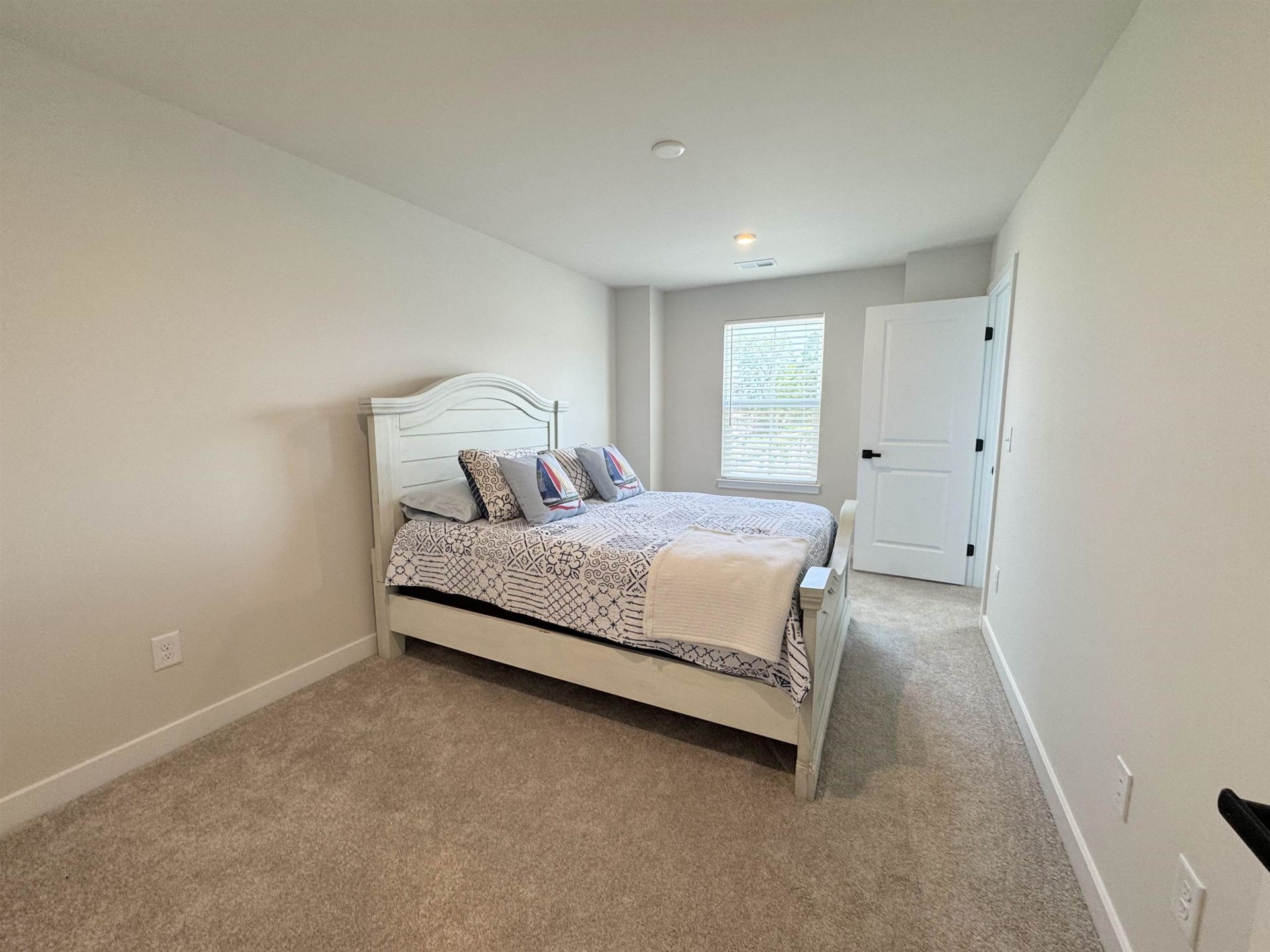 8802 Reya Rd  Photo 35