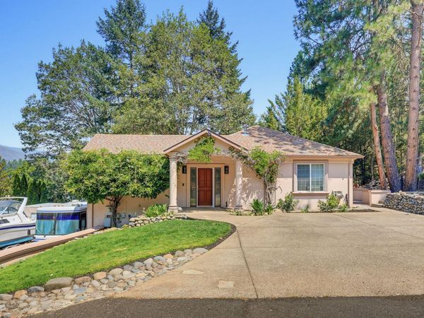 935 S 3rd Street, Jacksonville, OR 97530