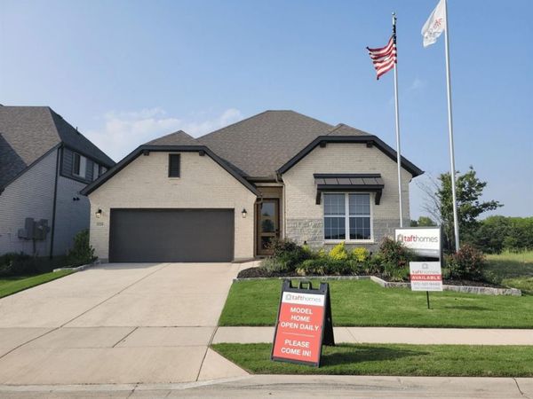 4428 Aralia Street , Fort Worth, TX 76036