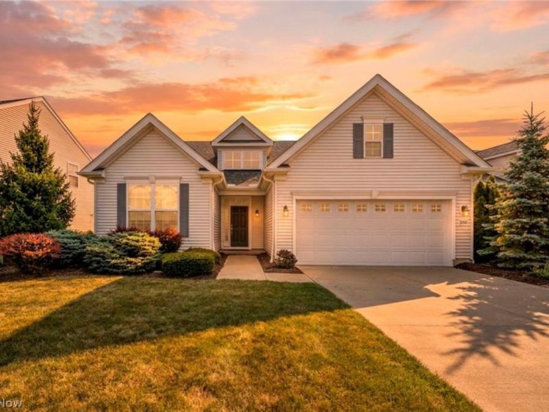 33243 Waterview Court, Avon Lake, OH 44012 Photo 2