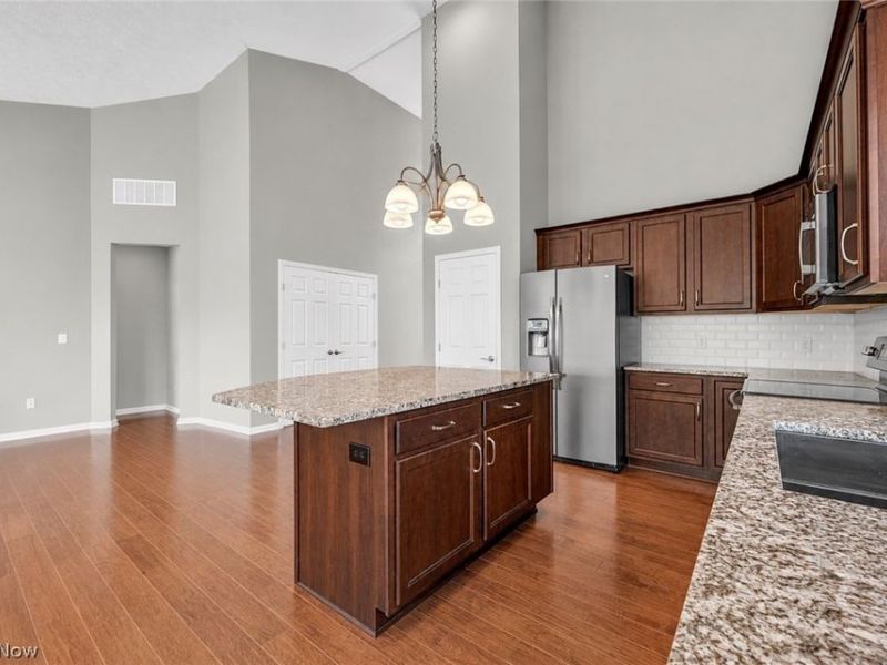33243 Waterview Court, Avon Lake, OH 44012 Photo 6