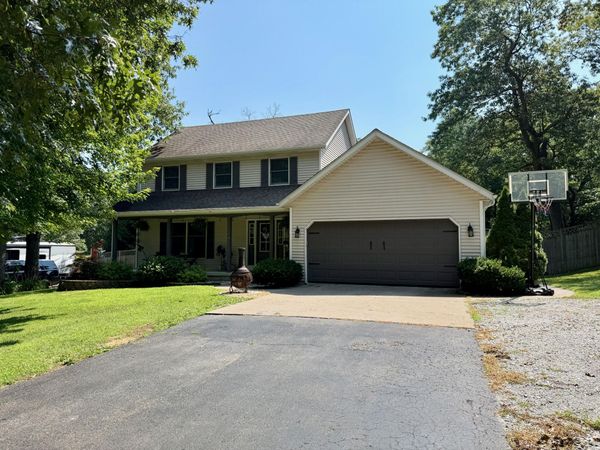 10673 Potomac Drive , DeMotte, IN 46310