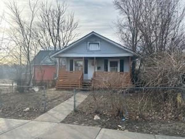 5215 E 24th Street, Kansas City, MO 64127