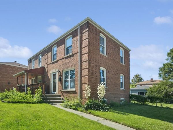 1798 Howard Avenue , Des Plaines, IL 60018